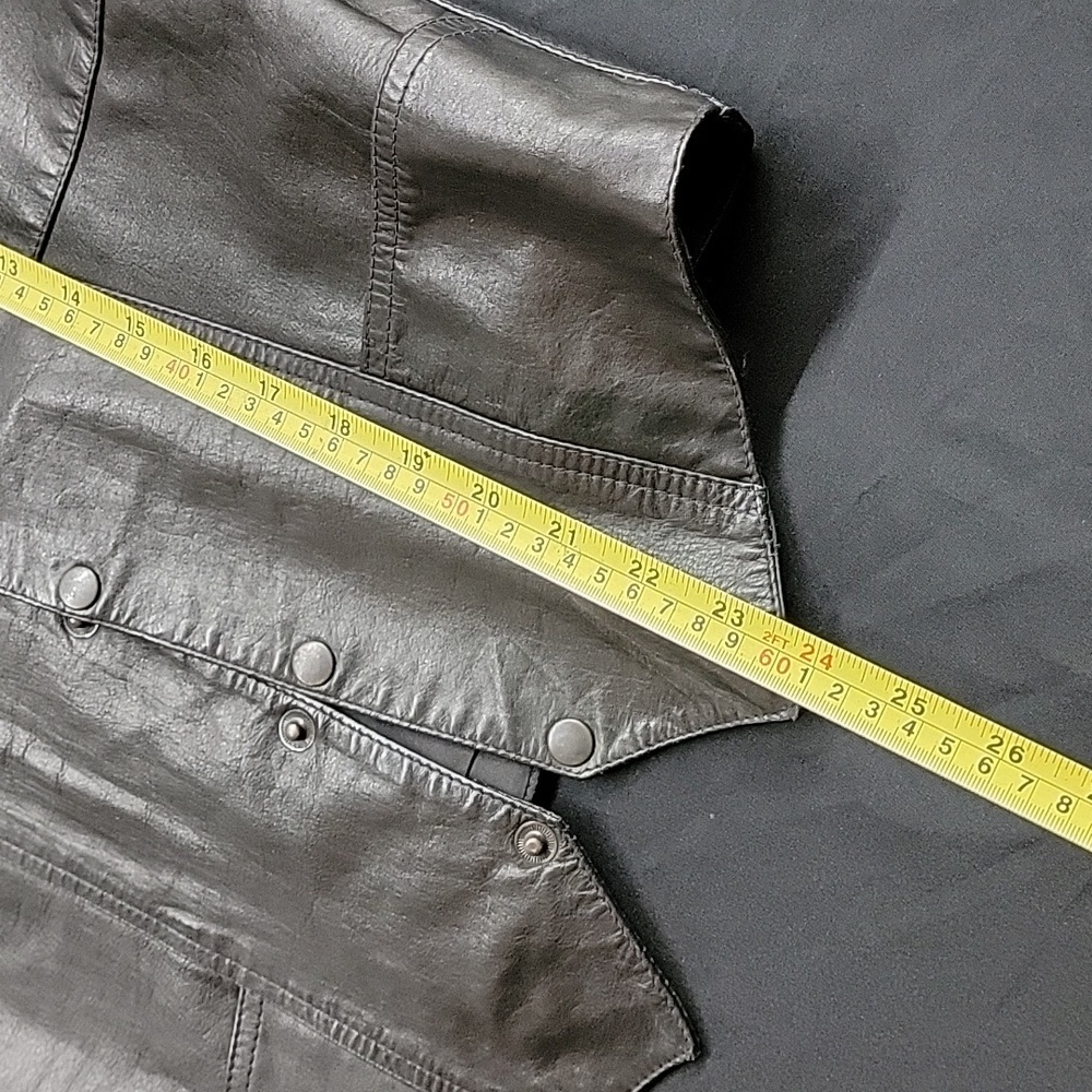 VETO Canada 100% Leather Button Snap Down Vest - Picture 11 of 11